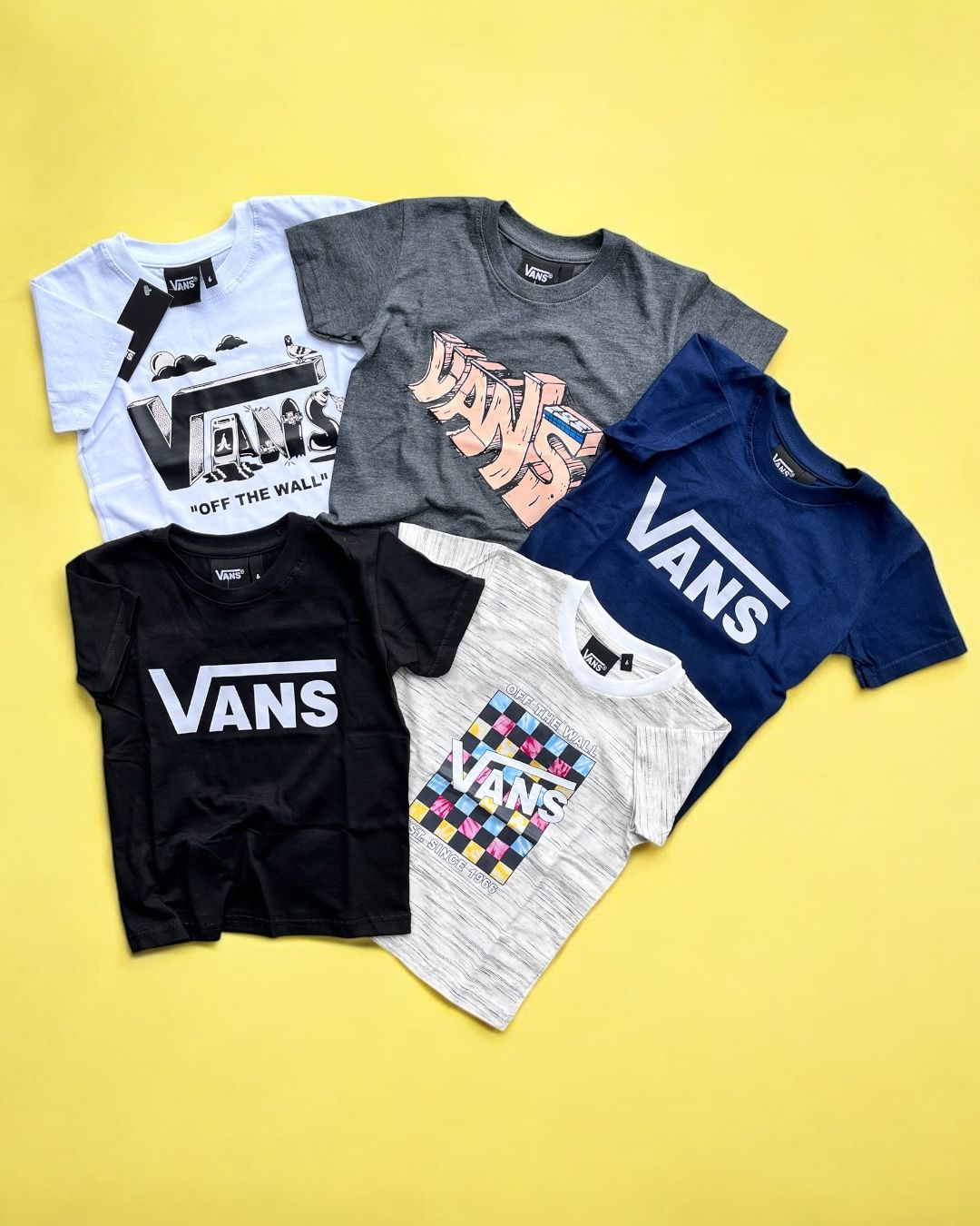 REMEVAESTPREN Remera Vans Estampa Relieve N - Imagen 1